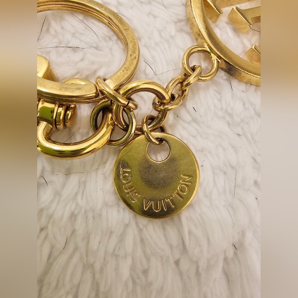 Louis Vuitton Gold Key Holder - Picture 4 of 5